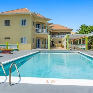 Guest house Taino Cove